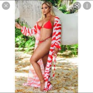 Red/white cover up size small